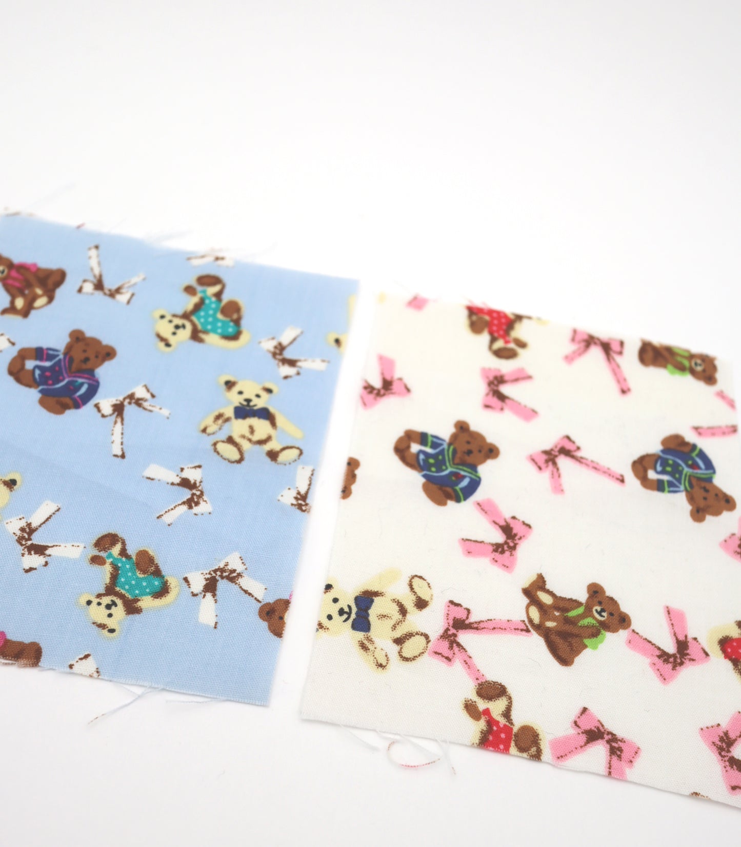 【25SS-235】おしゃれくまちゃん×リボンプリント綿ローン　/0.5ｙあたり = ～770円