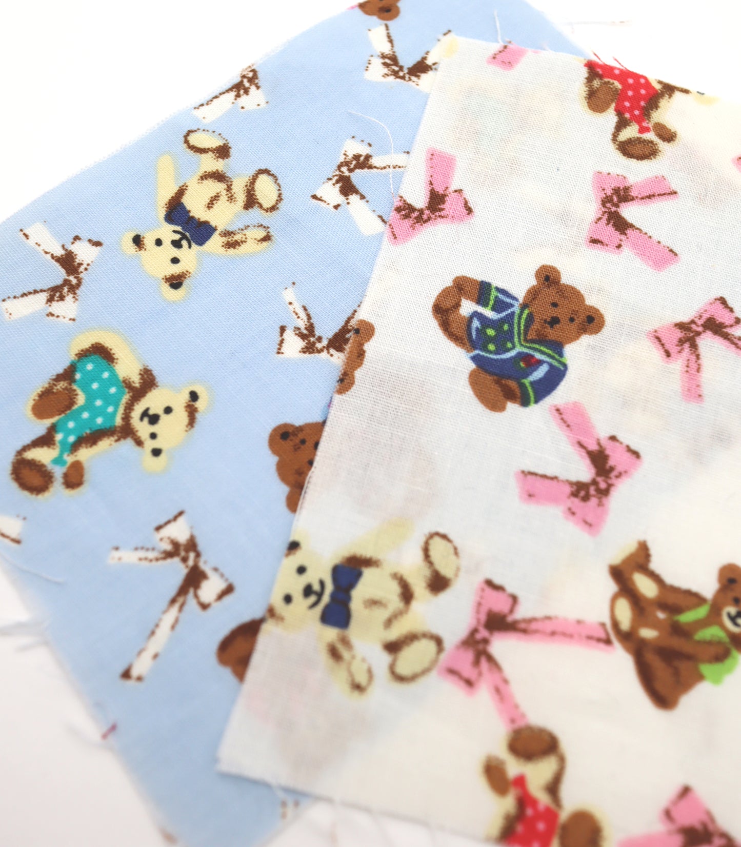 【25SS-235】おしゃれくまちゃん×リボンプリント綿ローン　/0.5ｙあたり = ～770円