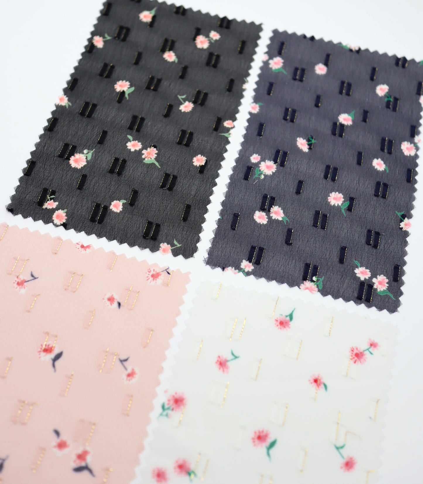 【25SS-237】小花柄プリントカットドビーシフォン　/0.5ｙあたり = ～785円