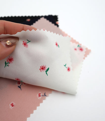 【25SS-238】小花柄プリントデシン　/0.5ｙあたり = ～765円