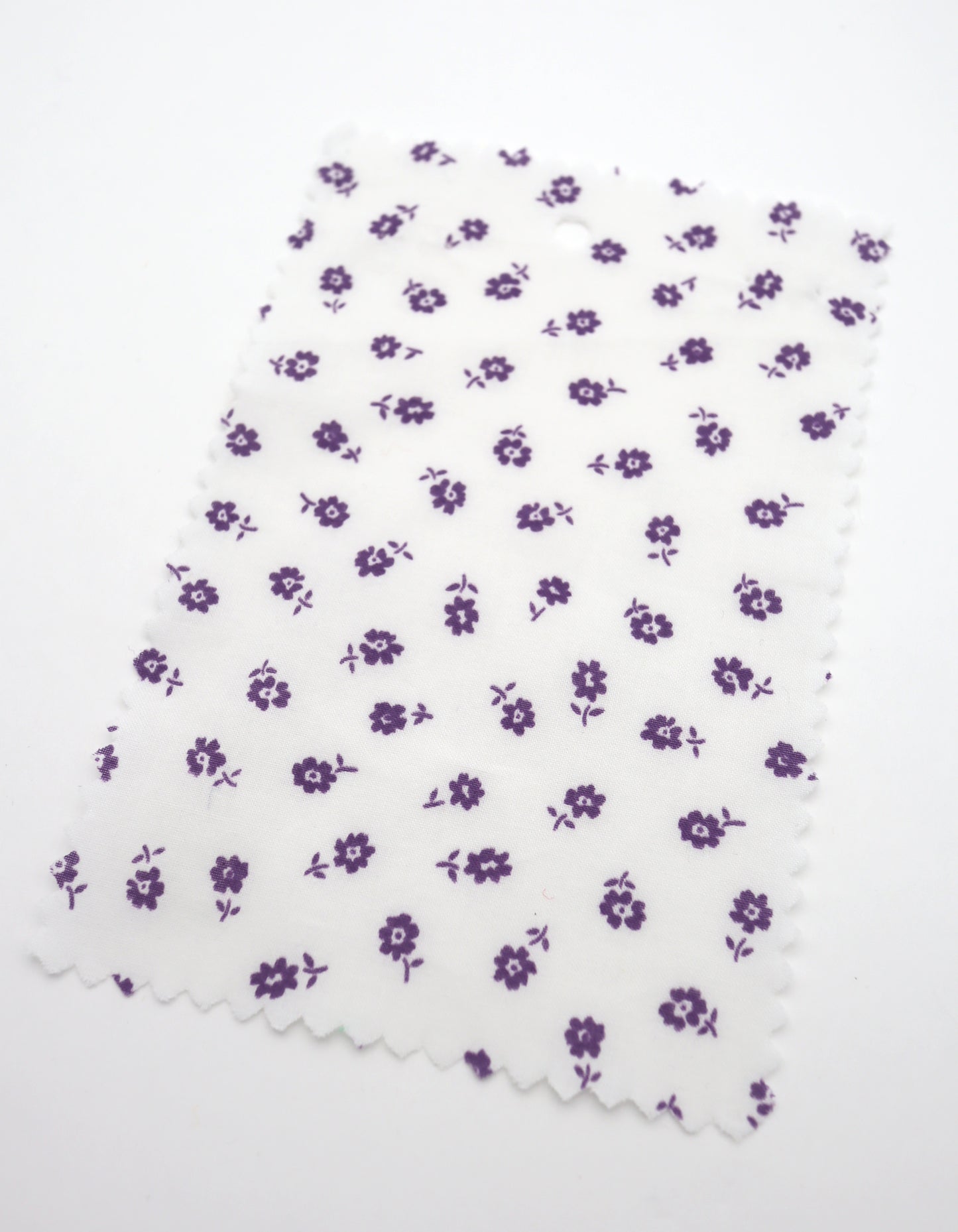 【25SS-255】小花柄プリント綿ローン　/0.5ｙあたり = ～625円