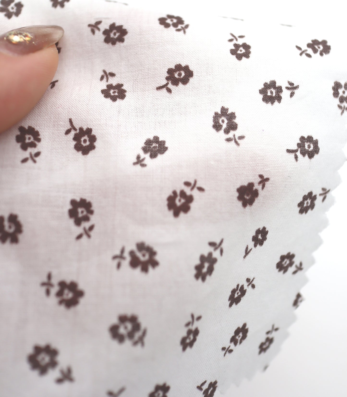 【25SS-255】小花柄プリント綿ローン　/0.5ｙあたり = ～625円