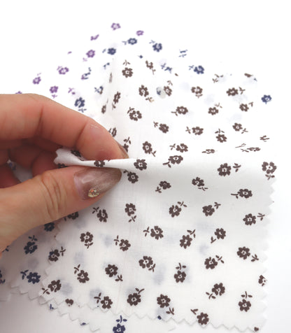 【25SS-255】小花柄プリント綿ローン　/0.5ｙあたり = ～625円