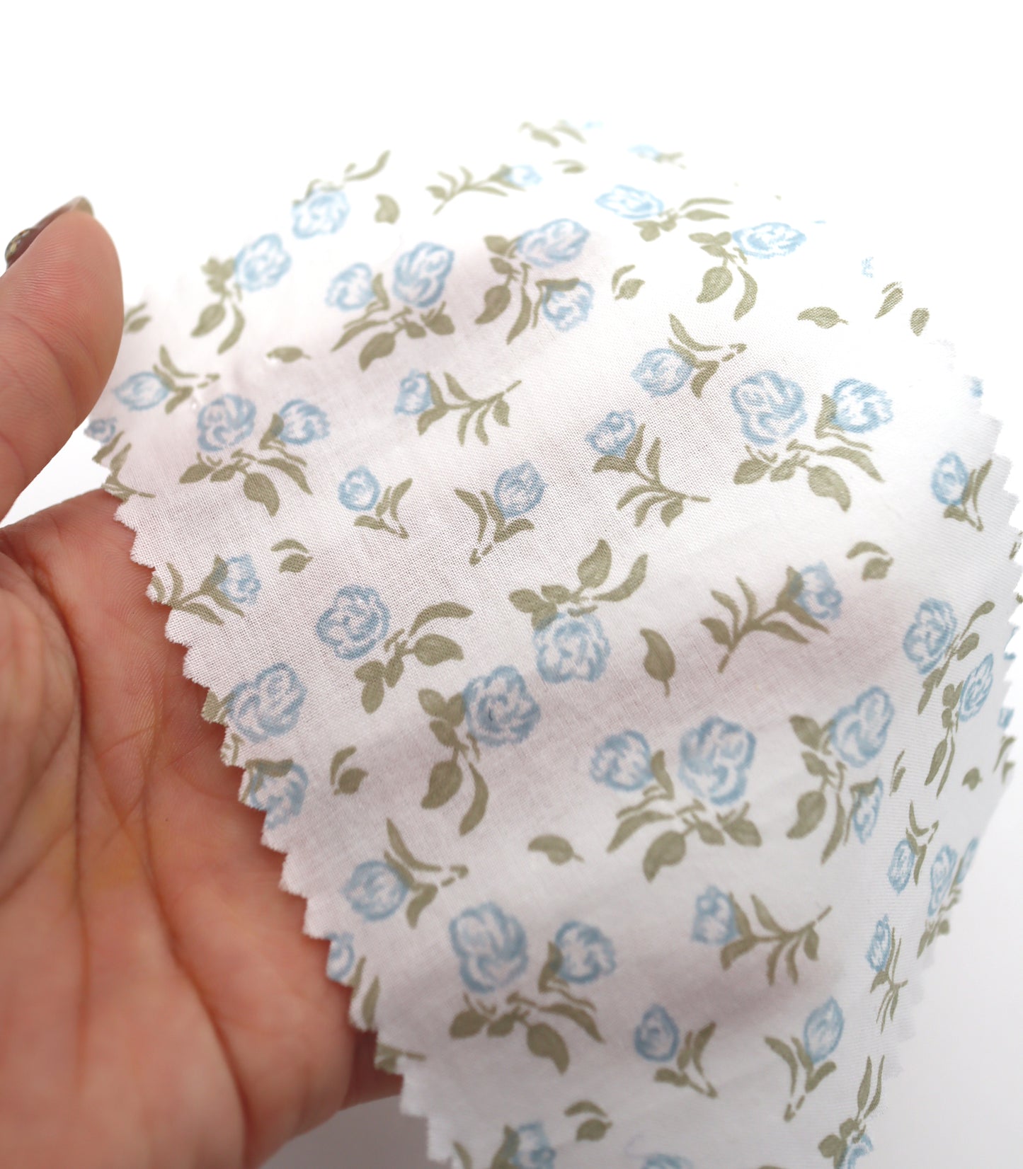 【25SS-256】ローズプリント綿ローン　/0.5ｙあたり = ～625円