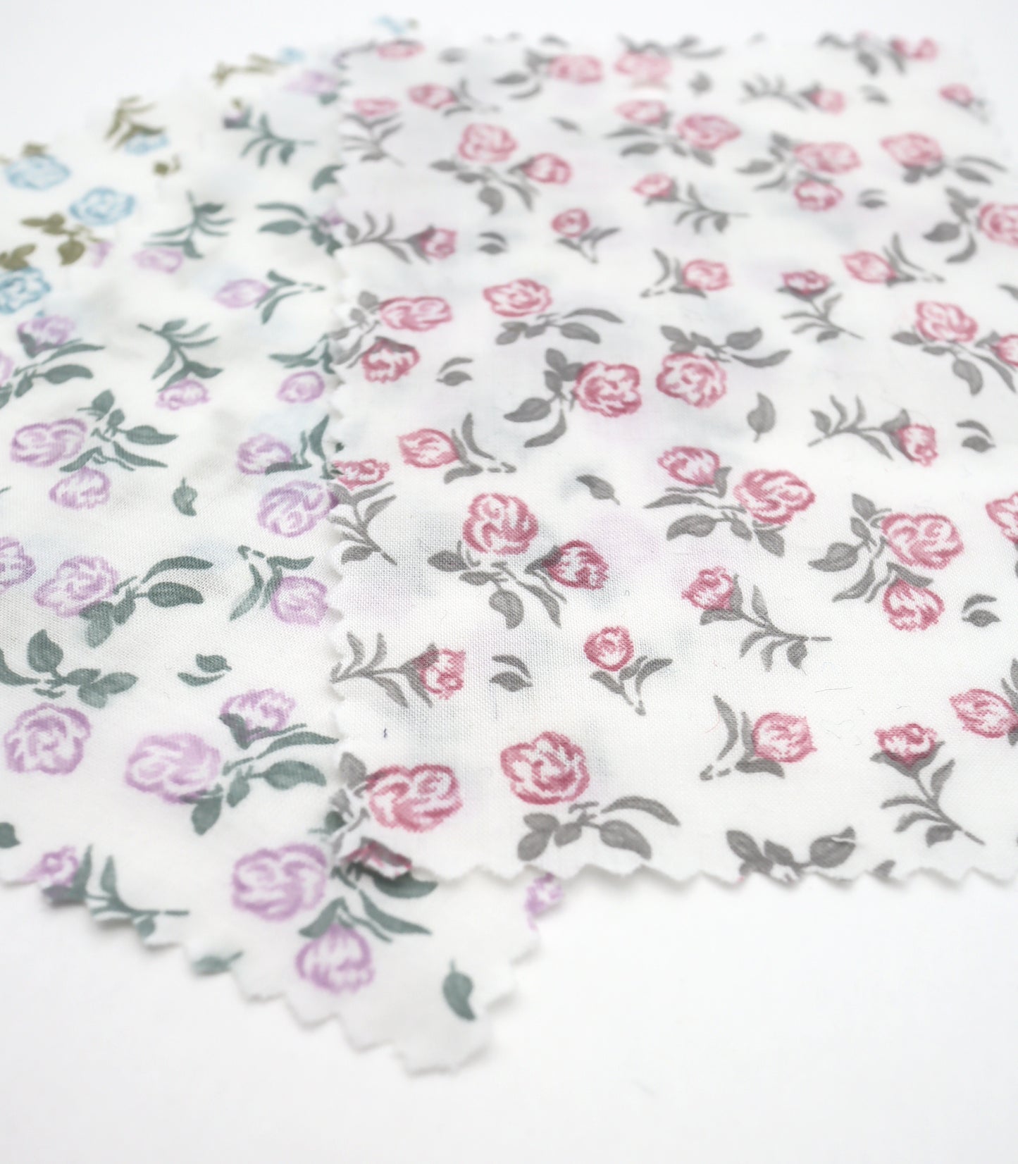 【25SS-256】ローズプリント綿ローン　/0.5ｙあたり = ～625円