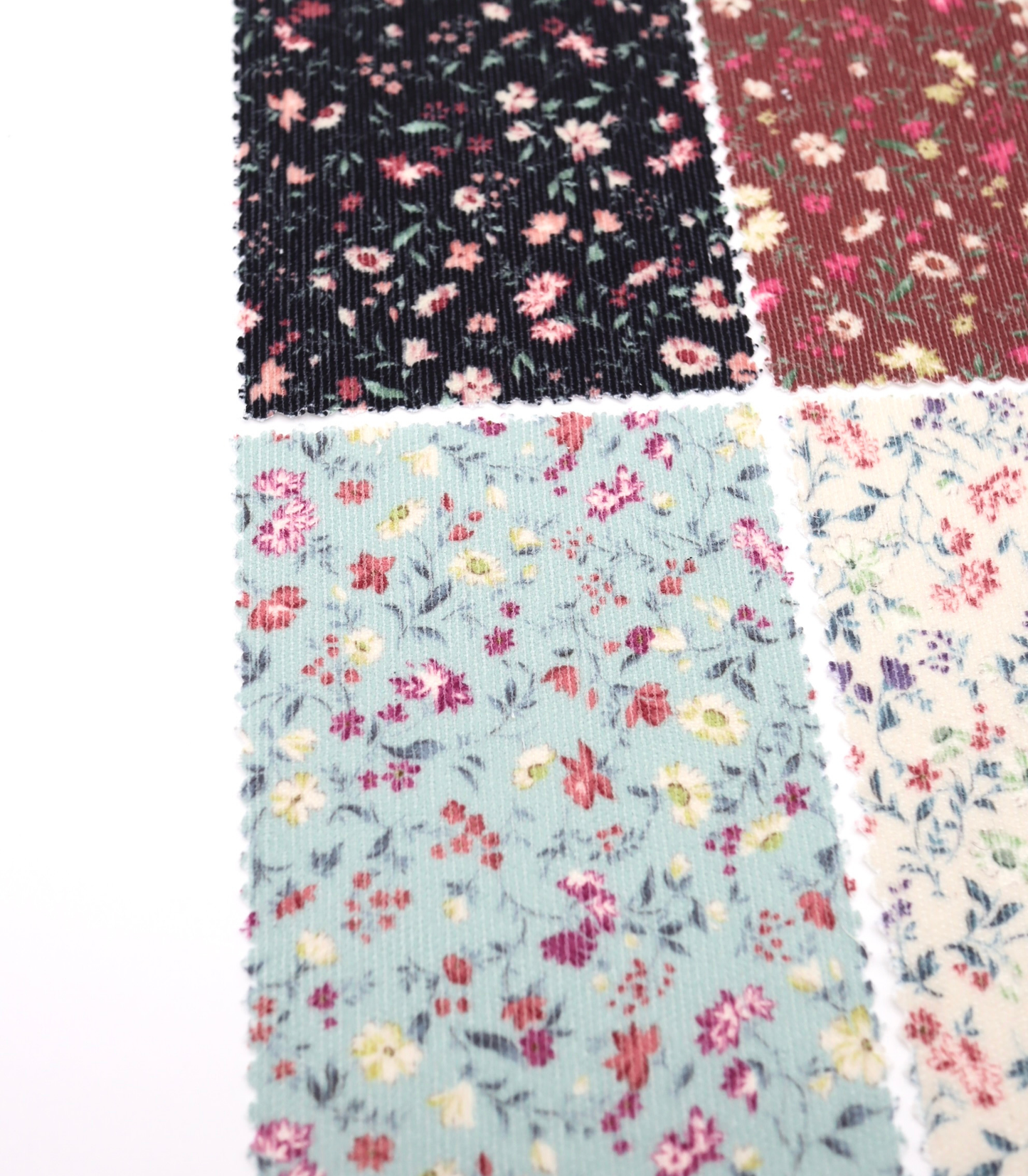 【25SS-126】小花柄プリントコーデュロイ　/0.5ｙあたり=～980円