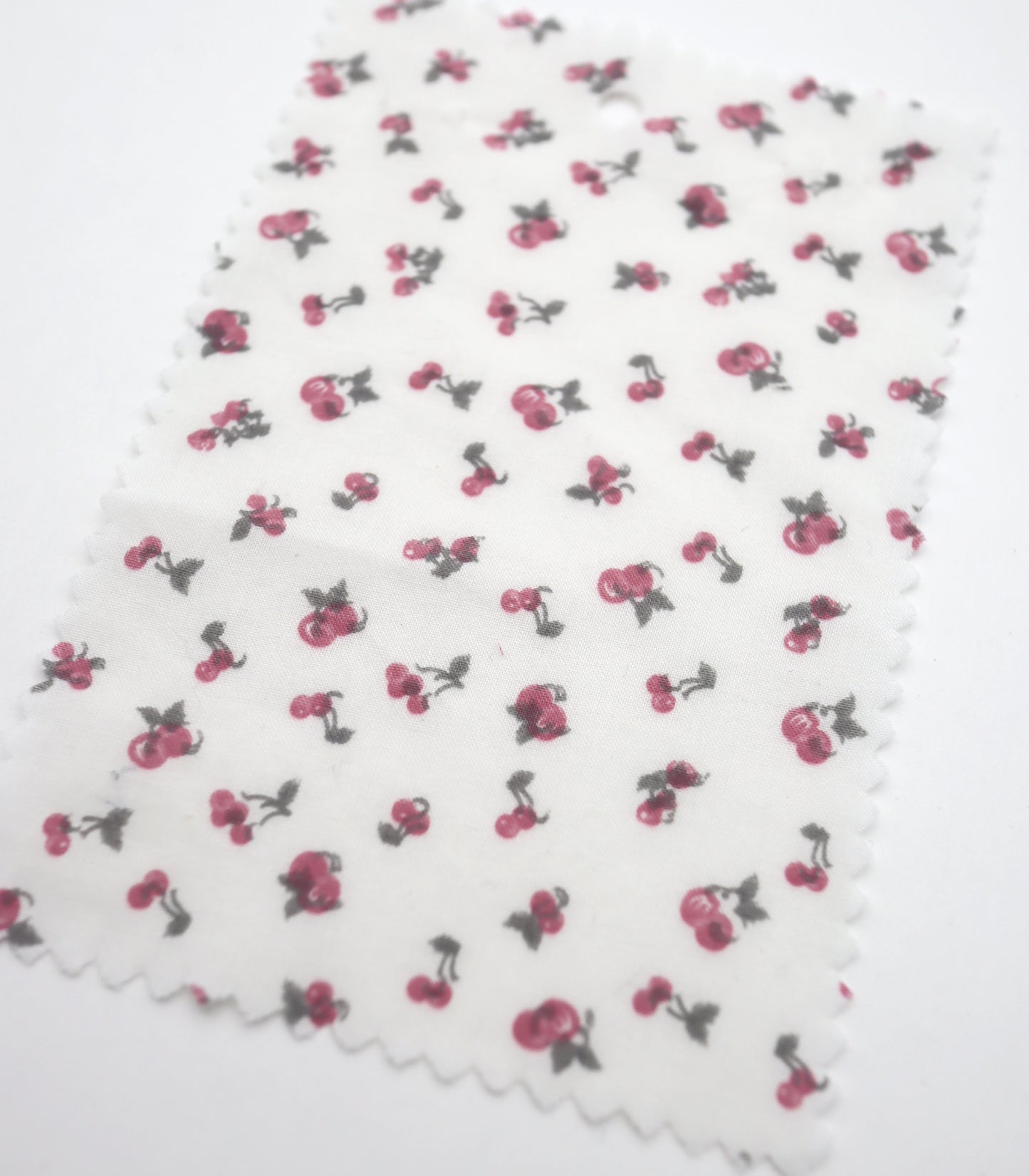 【25SS-257】チェリープリント綿ローン