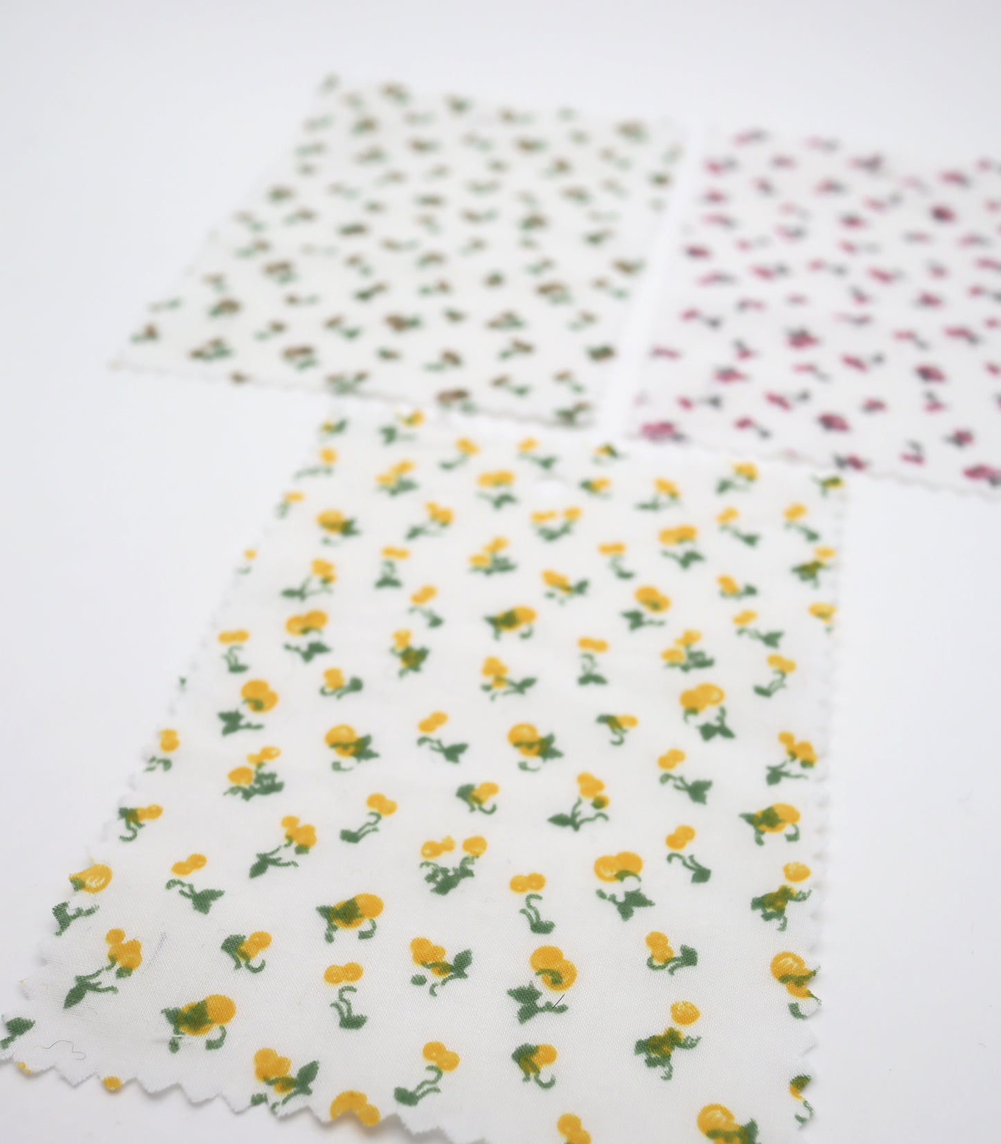 【25SS-257】チェリープリント綿ローン