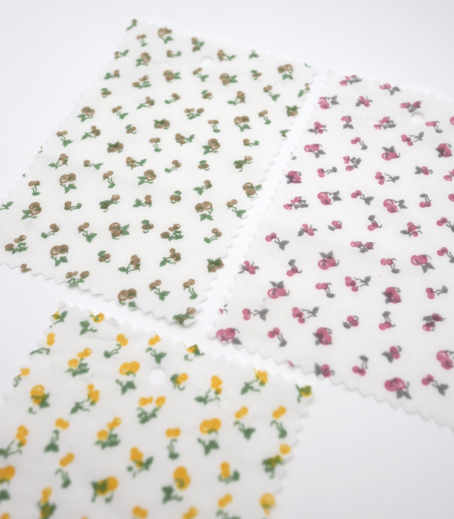 【25SS-257】チェリープリント綿ローン