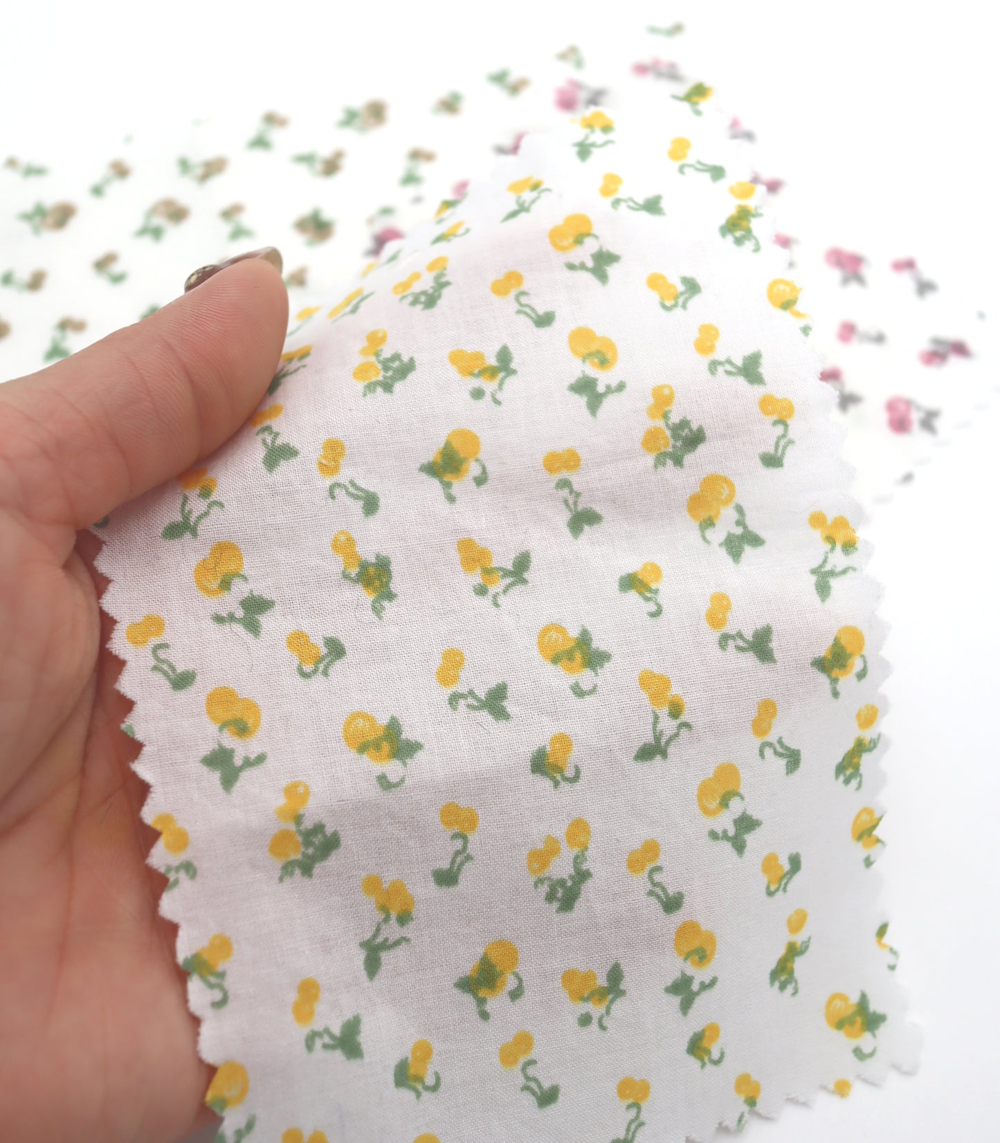 【25SS-257】チェリープリント綿ローン