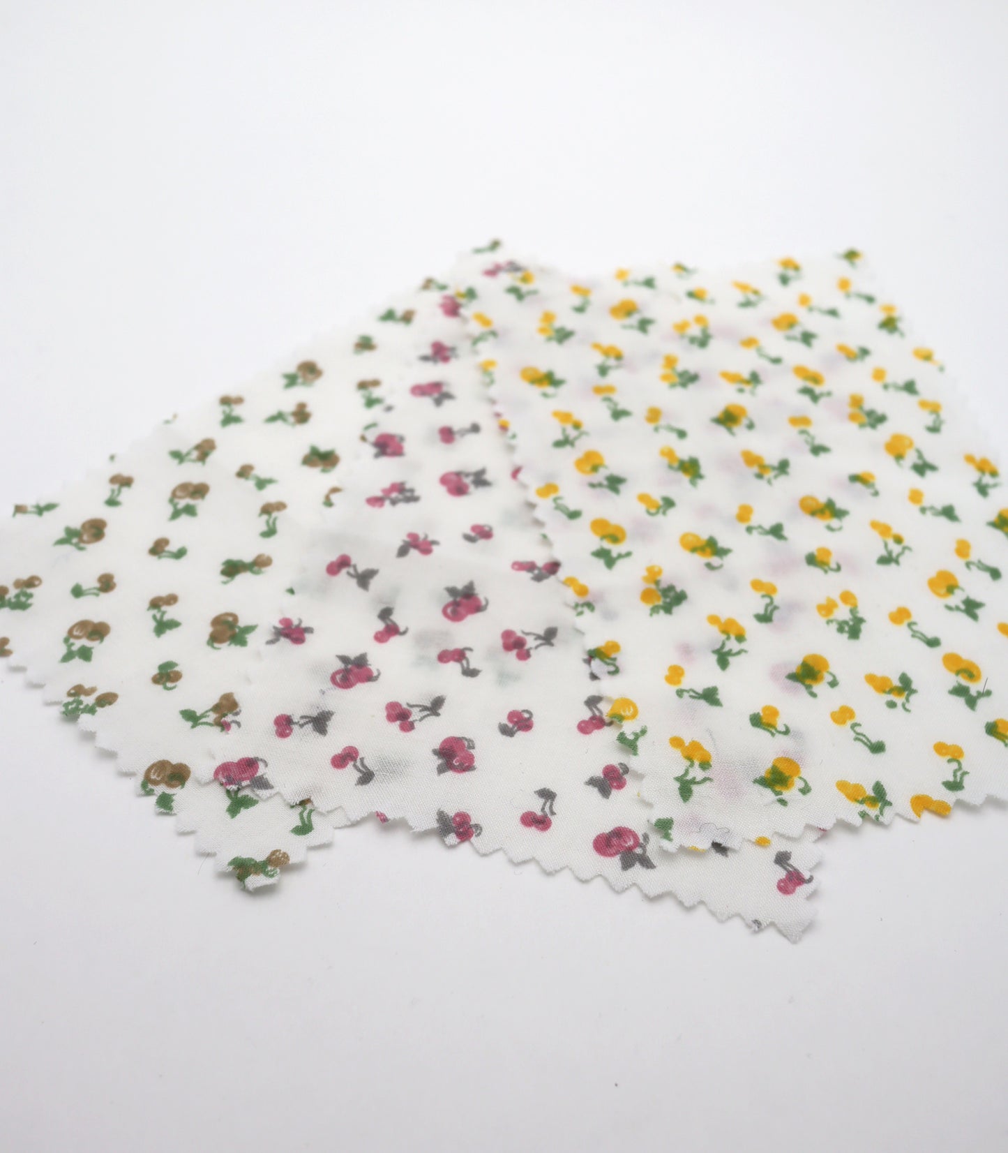 【25SS-257】チェリープリント綿ローン