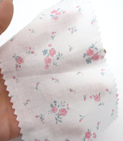 【25SS-258】小花柄プリント綿ローン　/0.5ｙあたり = ～625円