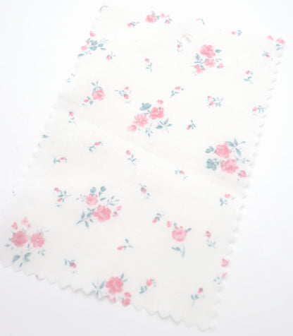 【25SS-258】小花柄プリント綿ローン　/0.5ｙあたり = ～625円