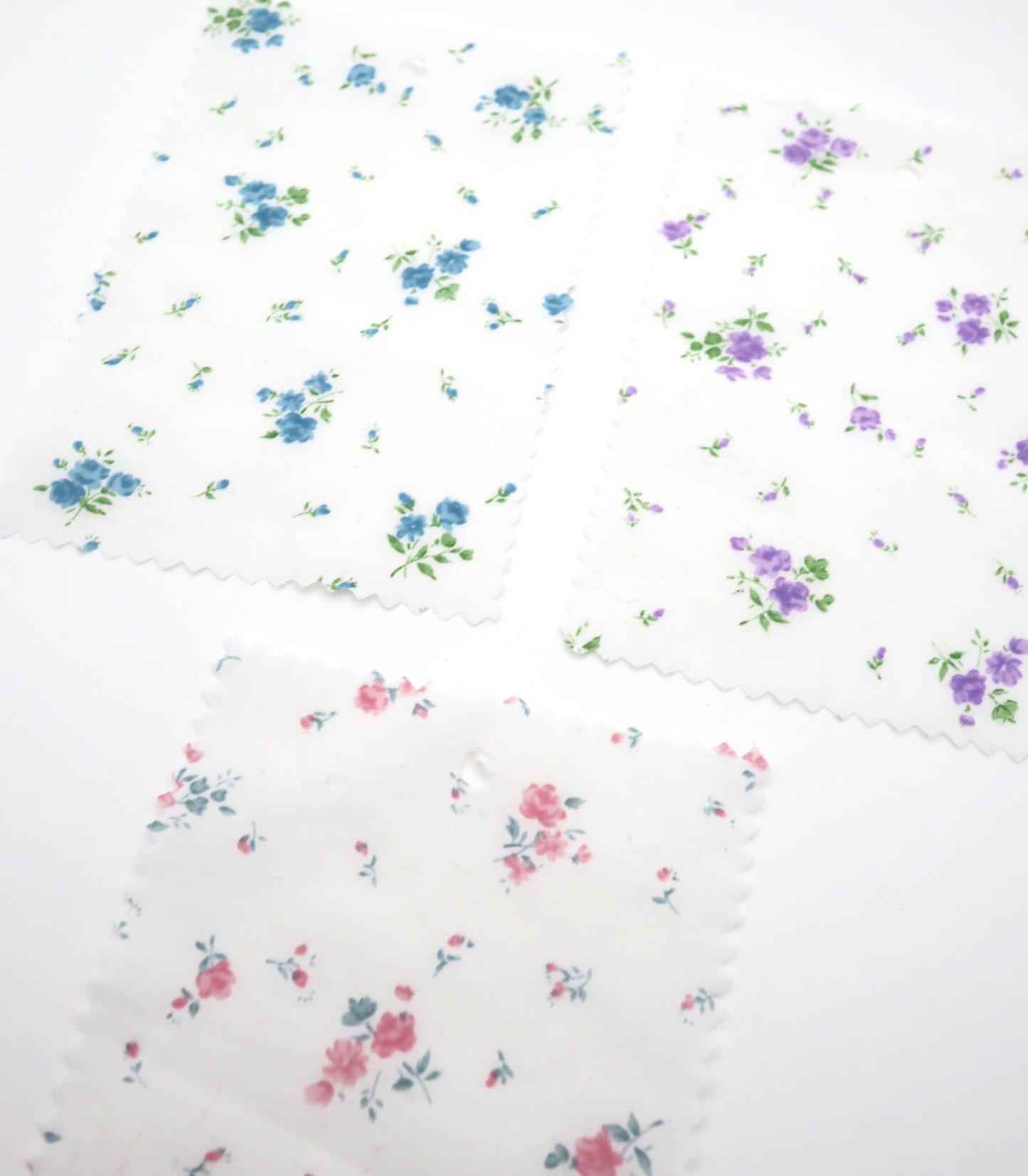 【25SS-258】小花柄プリント綿ローン　/0.5ｙあたり = ～625円