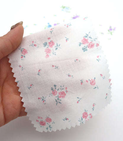 【25SS-258】小花柄プリント綿ローン　/0.5ｙあたり = ～625円