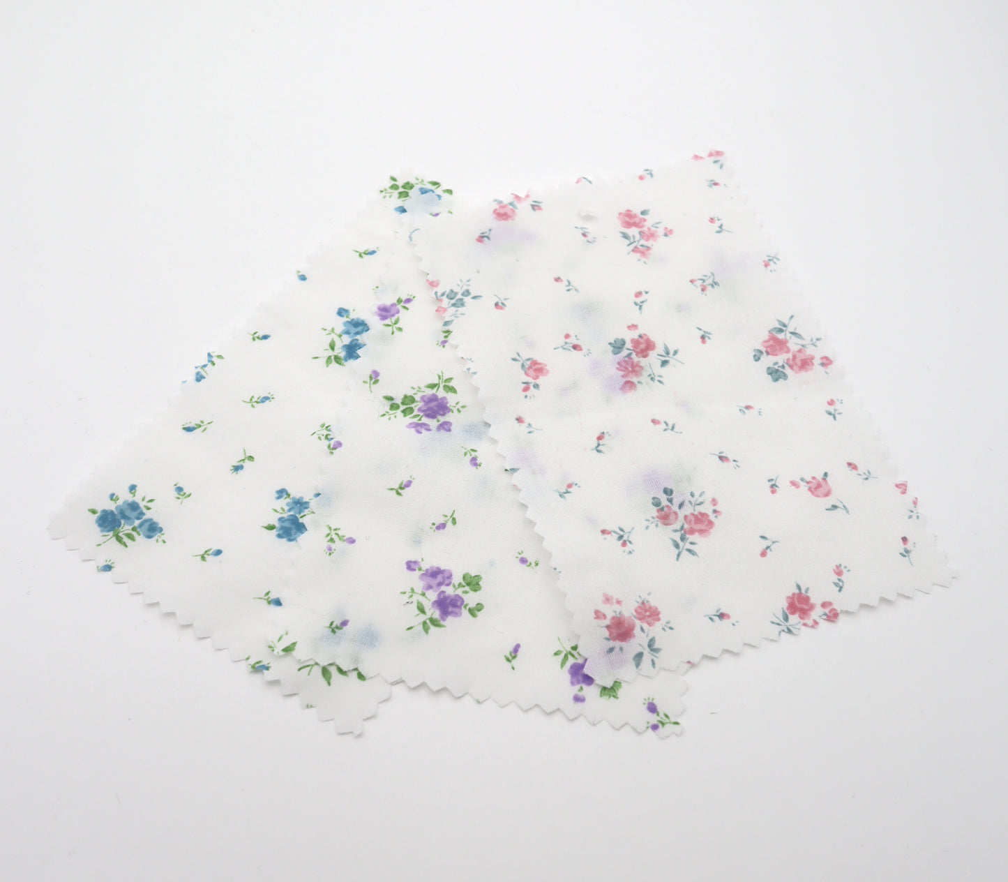 【25SS-258】小花柄プリント綿ローン　/0.5ｙあたり = ～625円