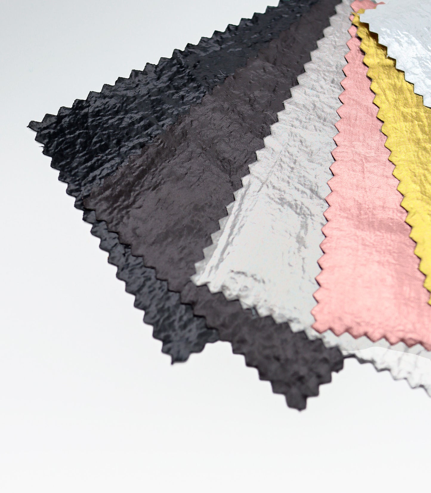 【25SS-306】メタリックプリントタフタ　/0.5ｙあたり = ～ 825円