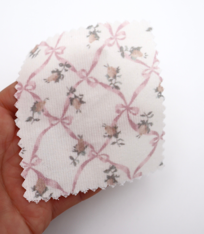 【25SS-112】ローズ×リボンプリントコーデュロイ　/0.5ｙあたり=～890円