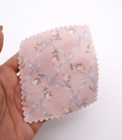 【25SS-112】ローズ×リボンプリントコーデュロイ　/0.5ｙあたり=～890円