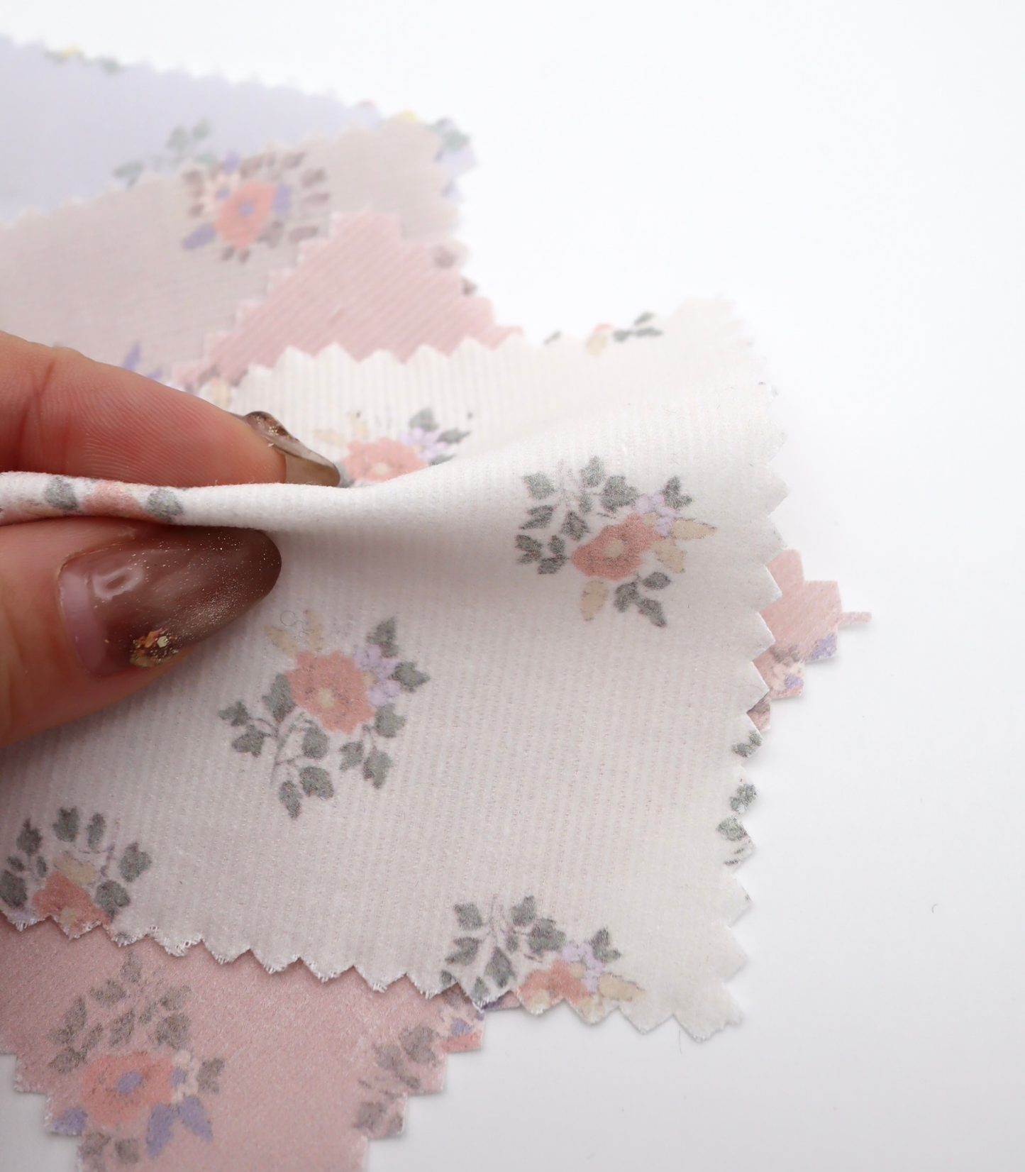 【25SS-118】小花柄プリントコーデュロイ　/0.5ｙあたり=～ 835円