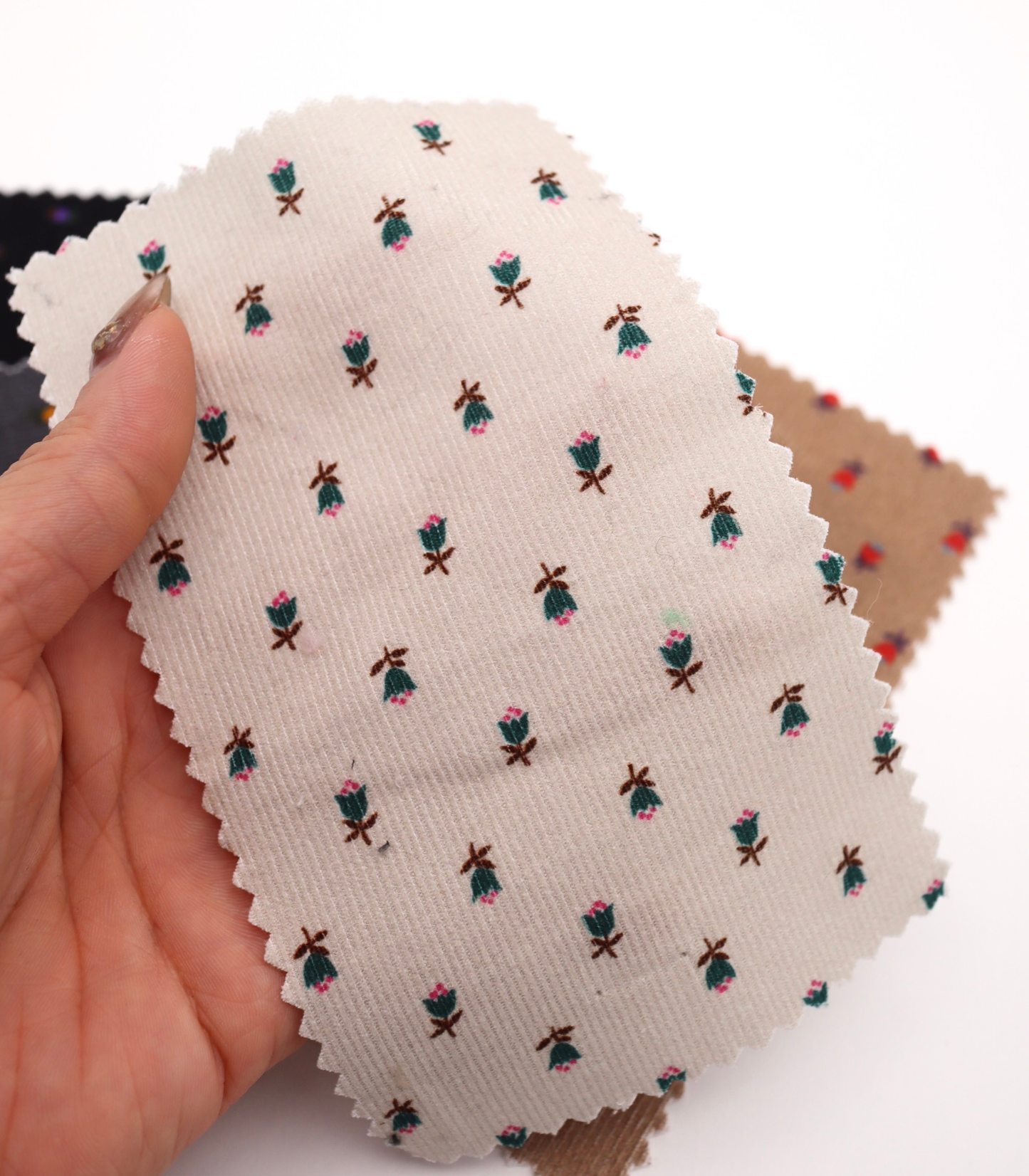 小花柄プリントコーデュロイ　韓国生地　東大門市場生地　細コール