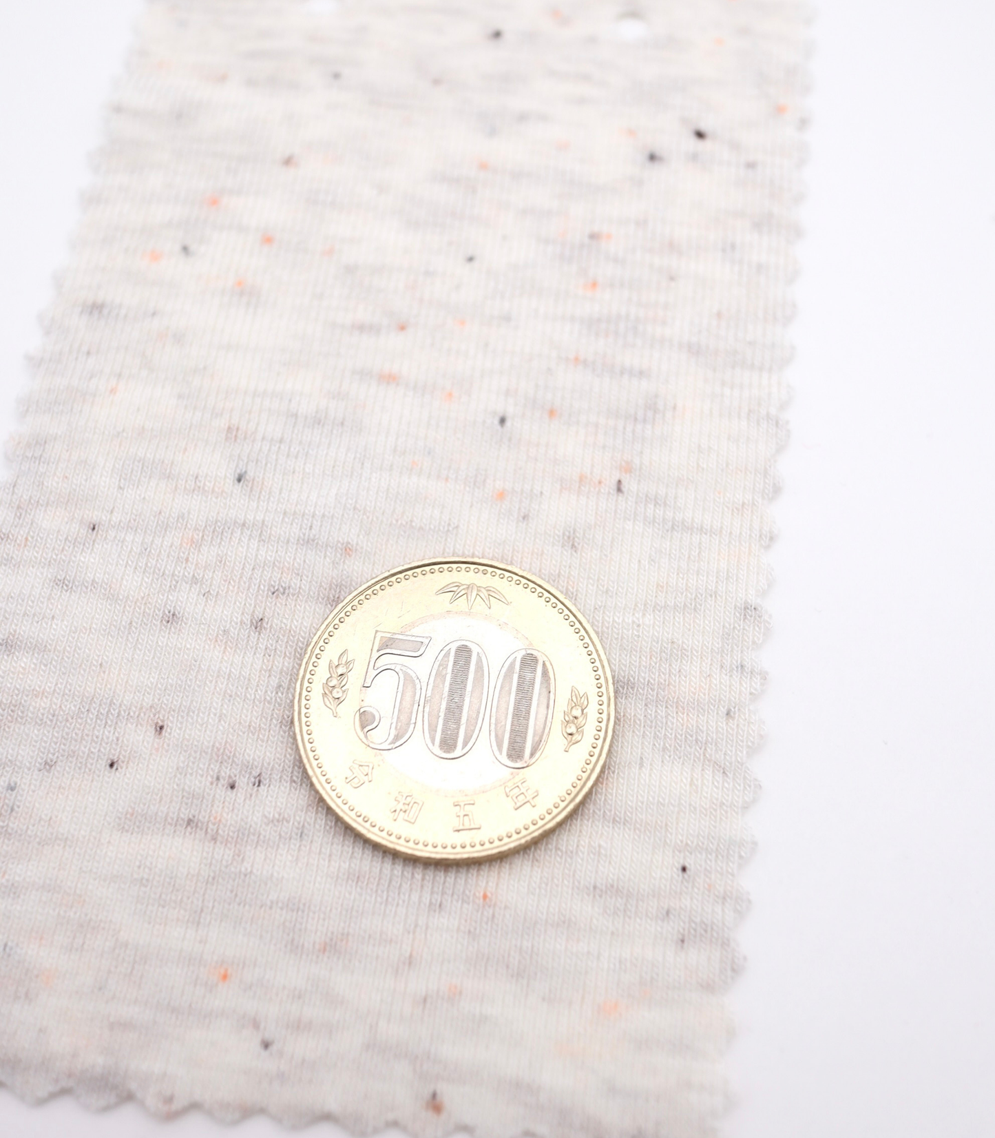 韓国生地カラフル糸入りつぶつぶフライス生地サイズ感