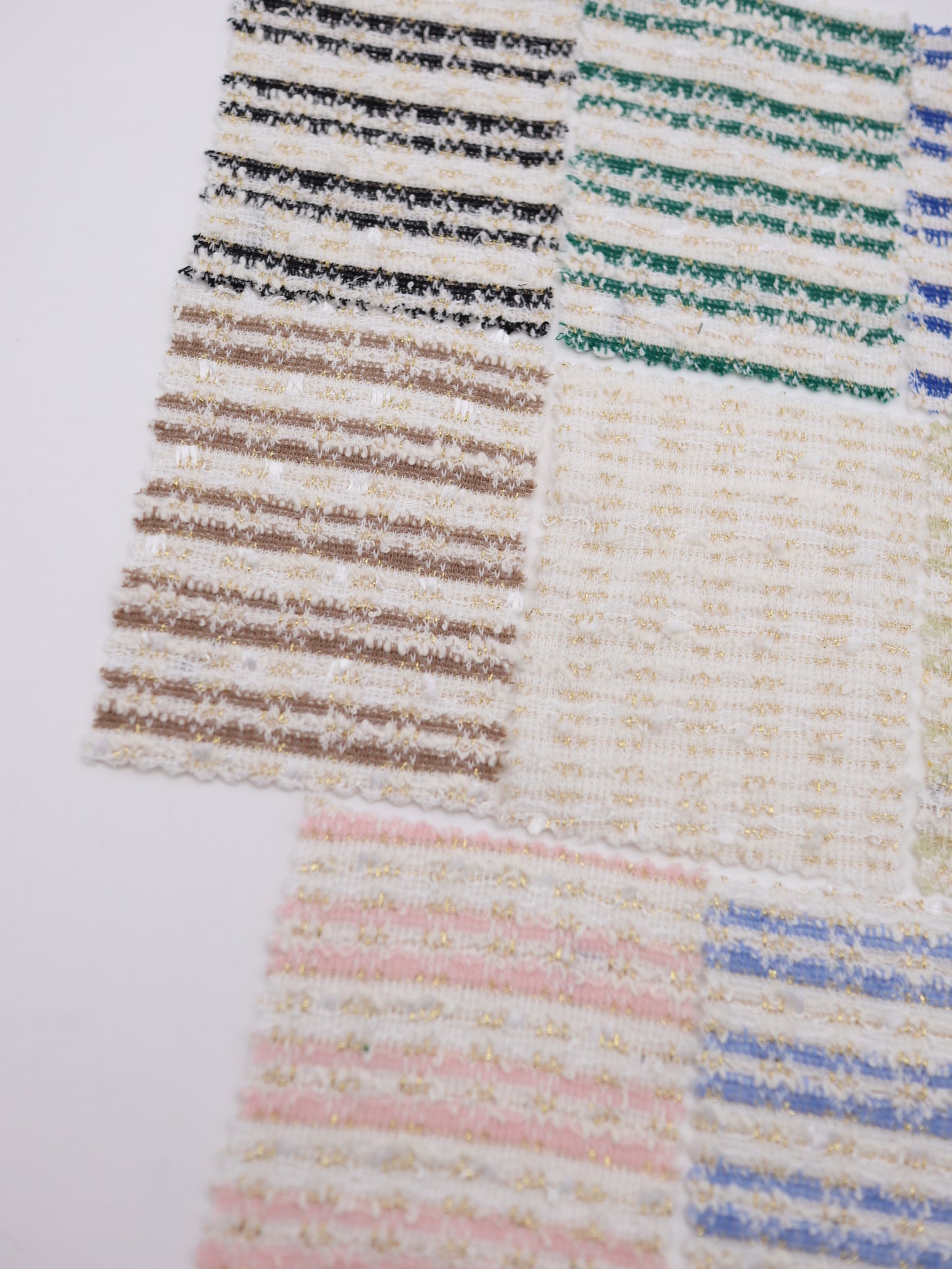 ストレッチ性あるツイード見えラメ糸入りニット生地【26SS-071】