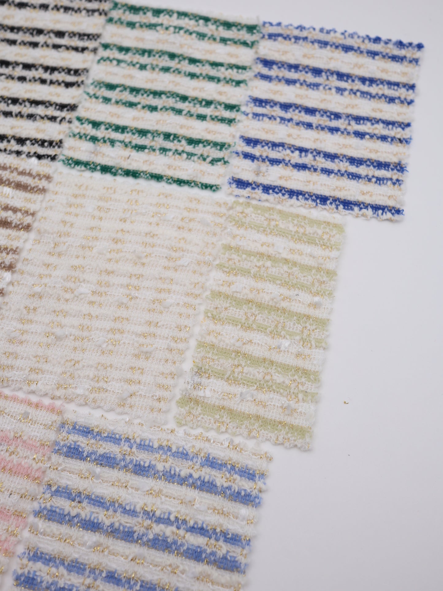 ストレッチ性あるツイード見えラメ糸入りニット生地【26SS-071】