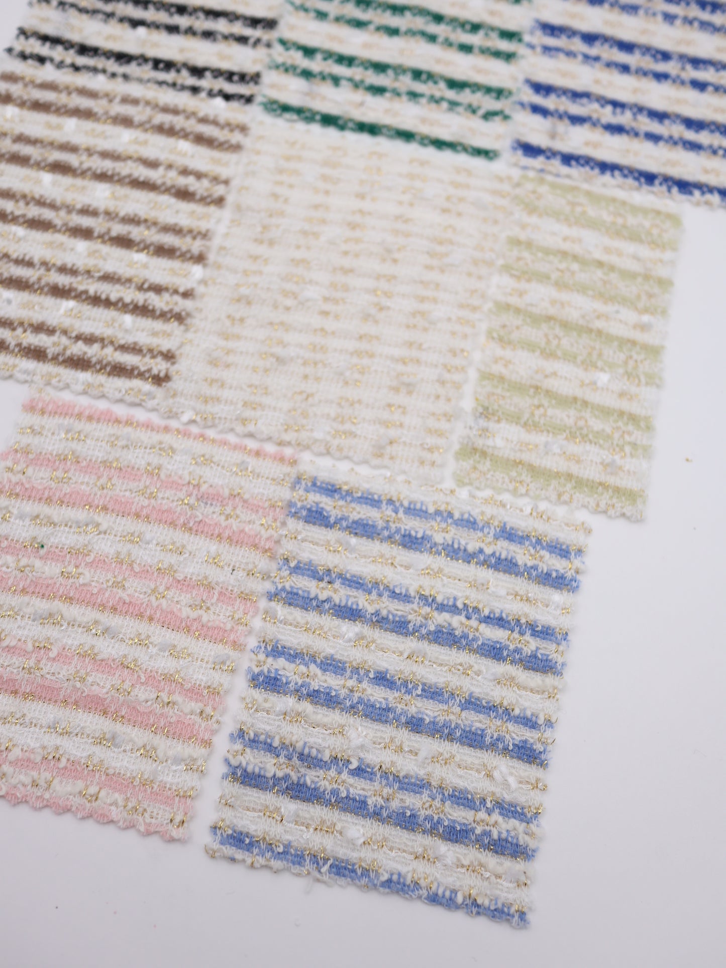 ストレッチ性あるツイード見えラメ糸入りニット生地【26SS-071】