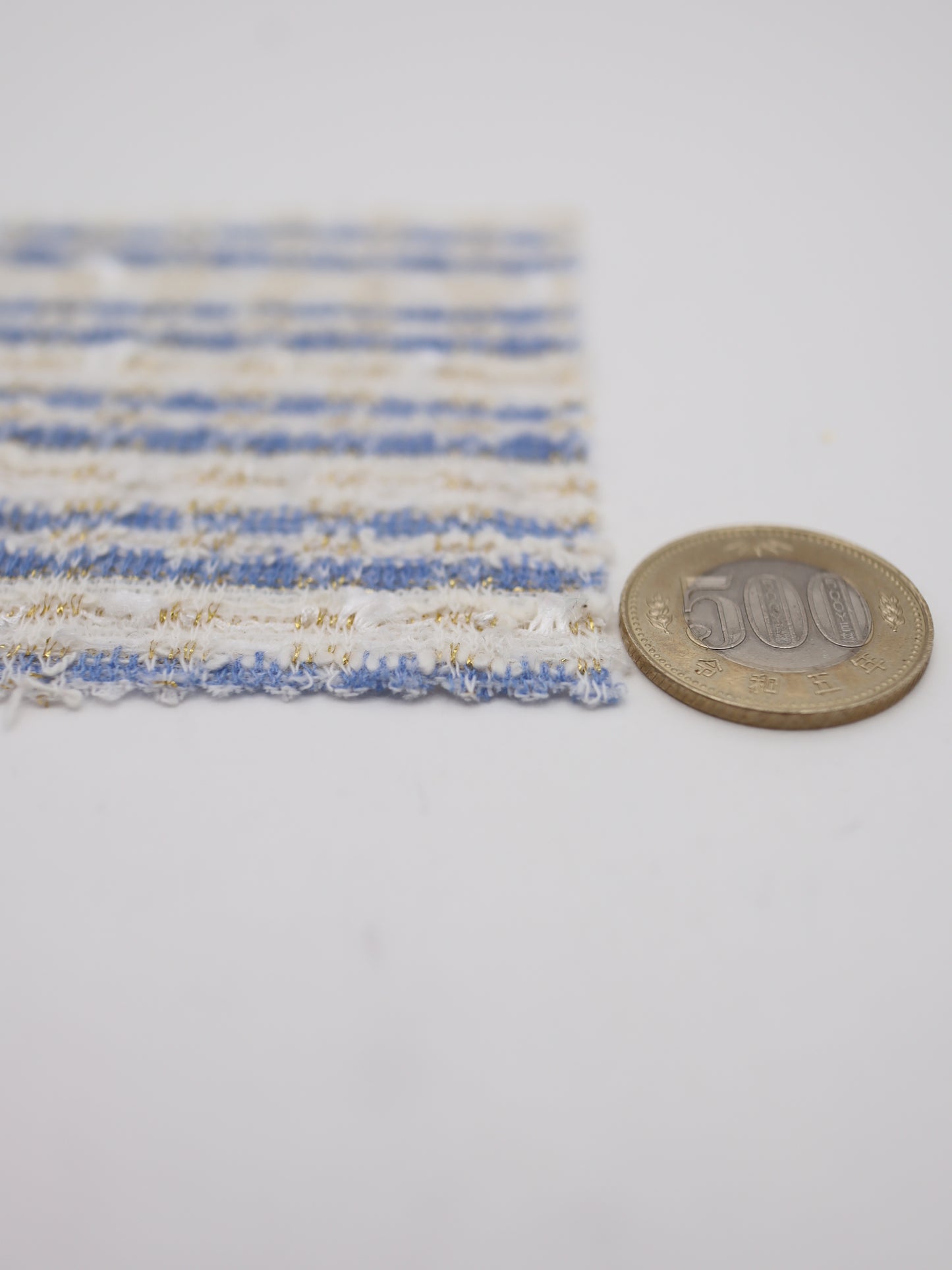 ストレッチ性あるツイード見えラメ糸入りニット生地【26SS-071】