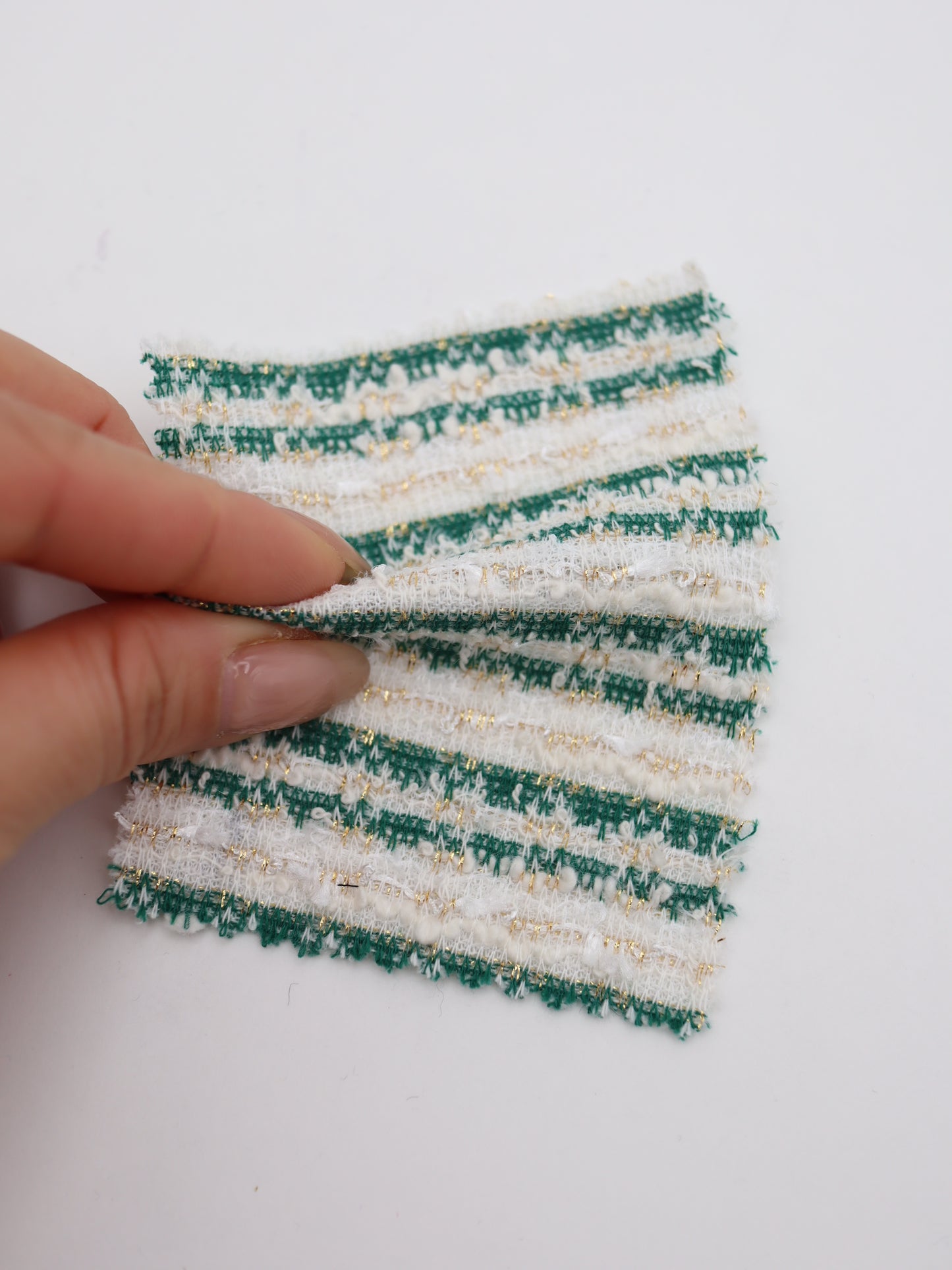 ストレッチ性あるツイード見えラメ糸入りニット生地【26SS-071】