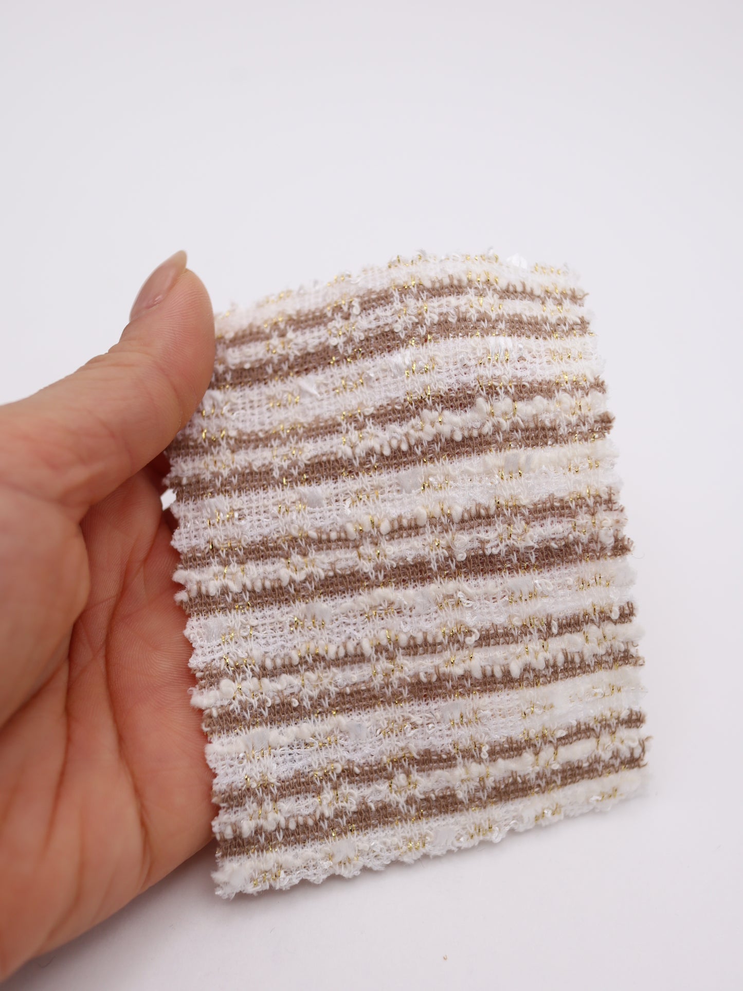 ストレッチ性あるツイード見えラメ糸入りニット生地【26SS-071】