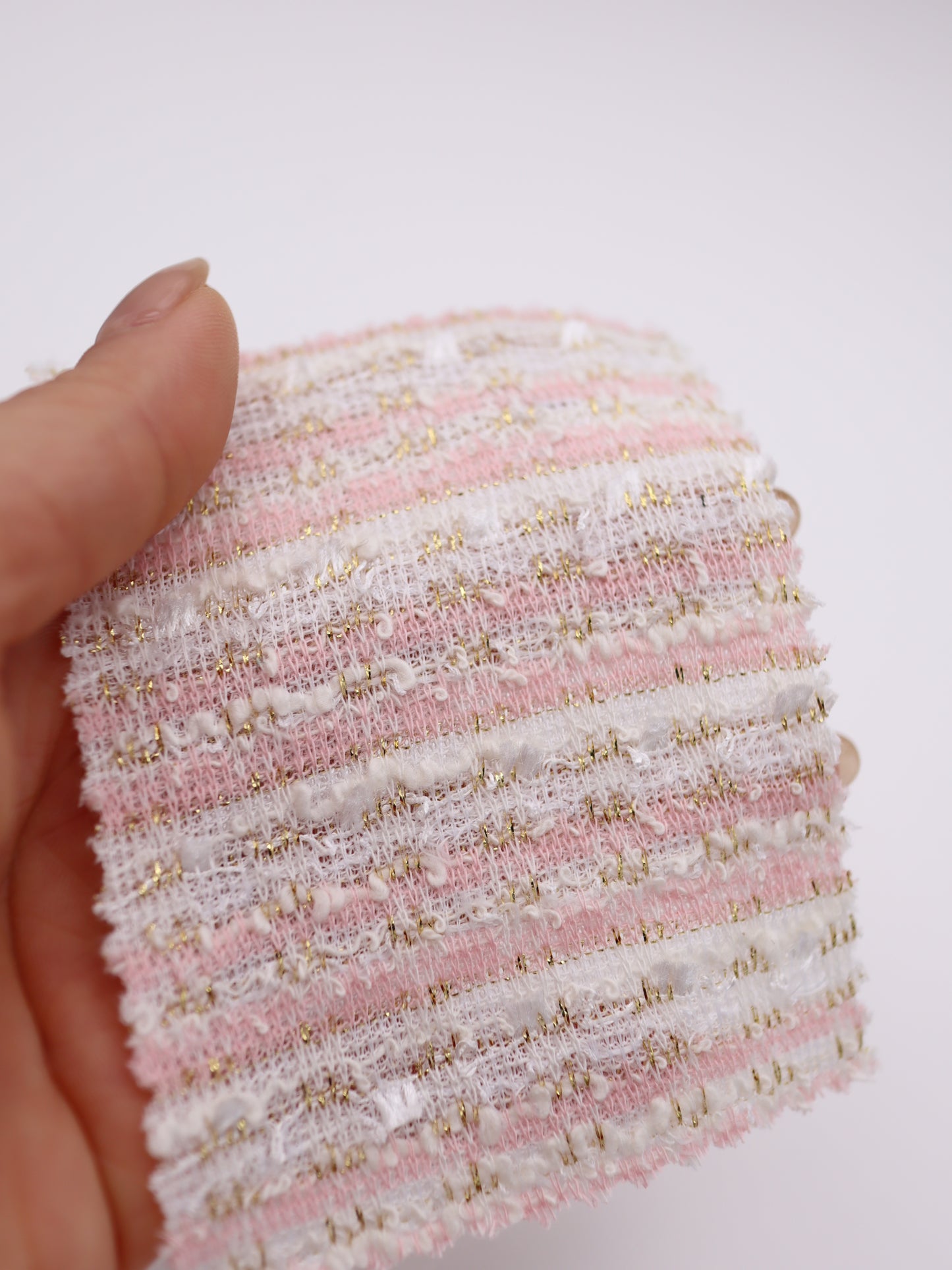 ストレッチ性あるツイード見えラメ糸入りニット生地【26SS-071】