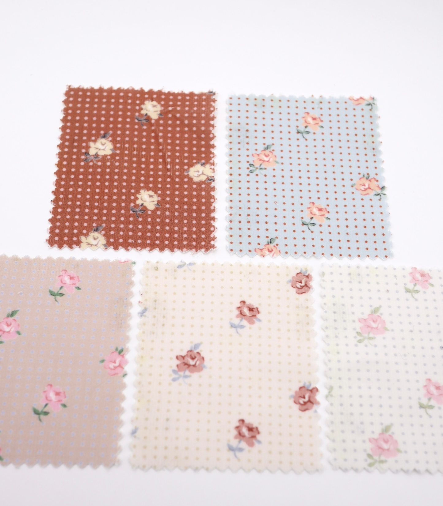 【25SS-114】ドット×ローズプリントコーデュロイ　/0.5ｙあたり=～835円