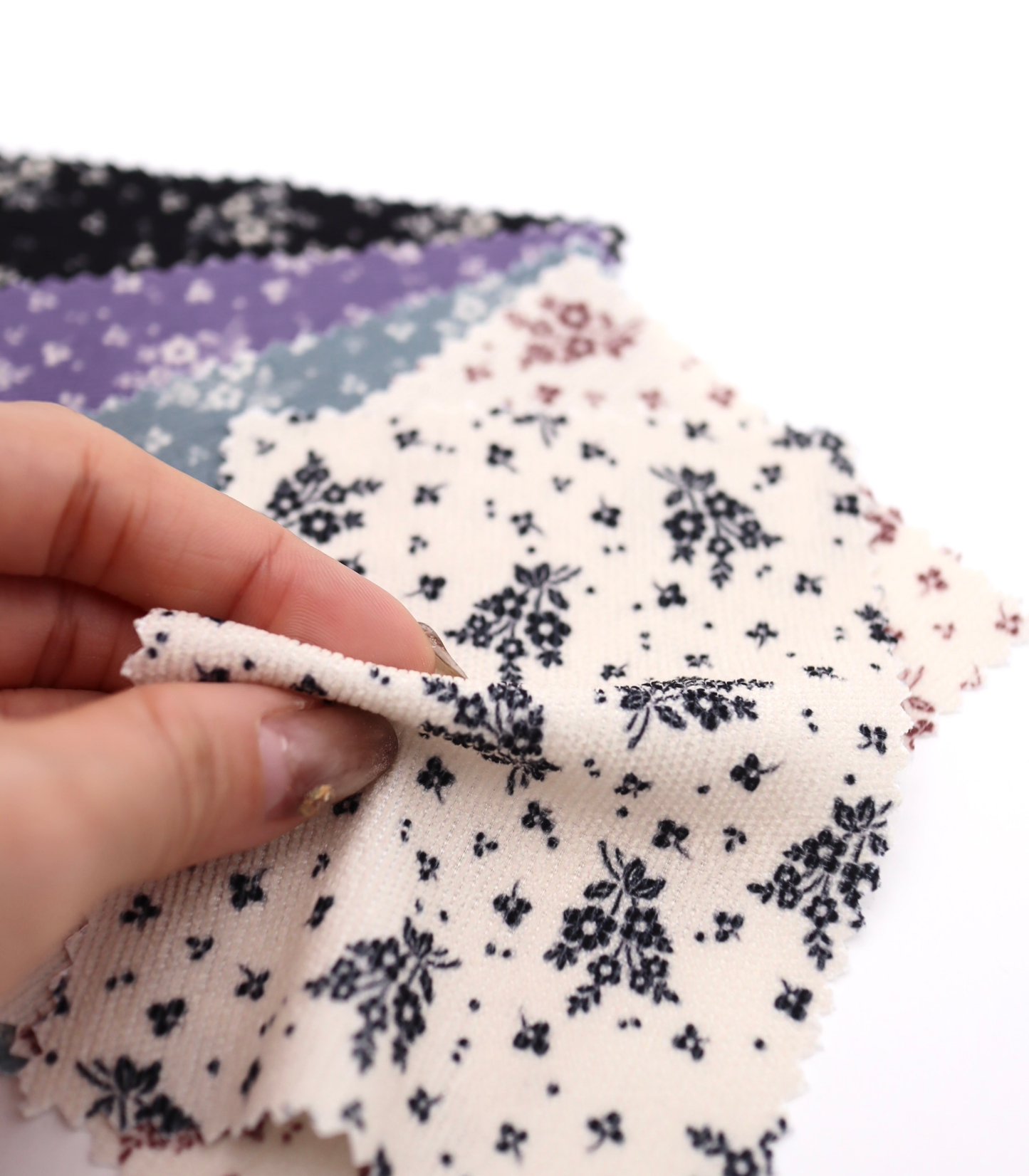 韓国生地　小花柄シルエットプリントコーデュロイ　東大門市場生地　