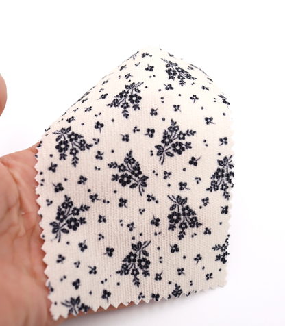 【25SS-125】小花柄シルエットプリントコーデュロイ　/0.5ｙあたり=～ 980円