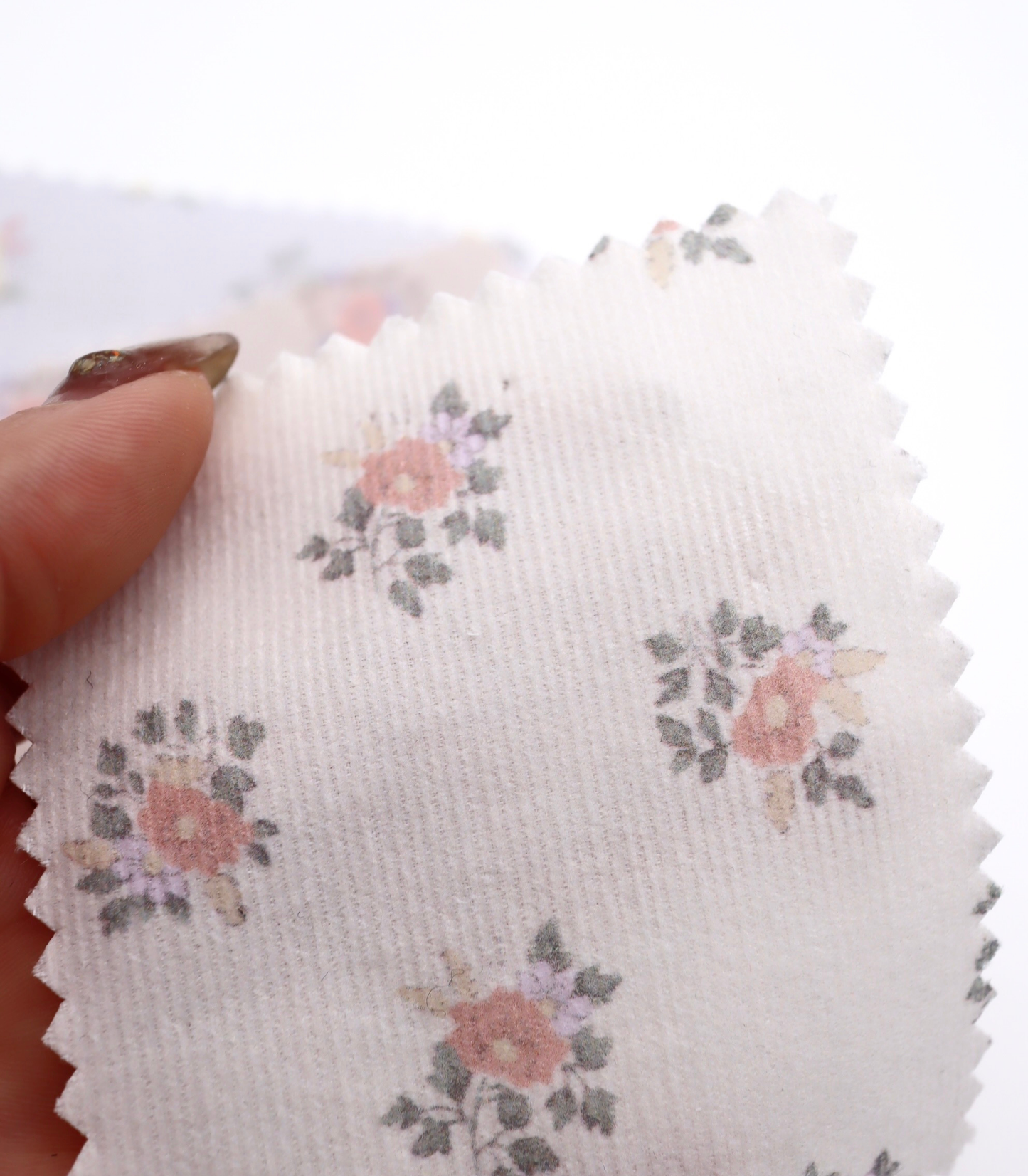 【25SS-118】小花柄プリントコーデュロイ　/0.5ｙあたり=～ 835円