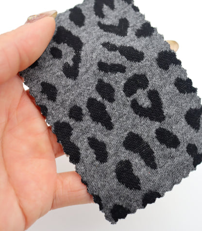 【25SS-359】ヒョウ柄ジャガード二重織りニット　/0.5ｙあたり = ～ 880円