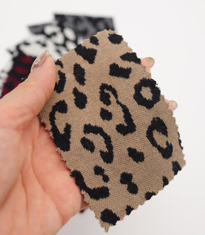【25SS-359】ヒョウ柄ジャガード二重織りニット　/0.5ｙあたり = ～ 880円