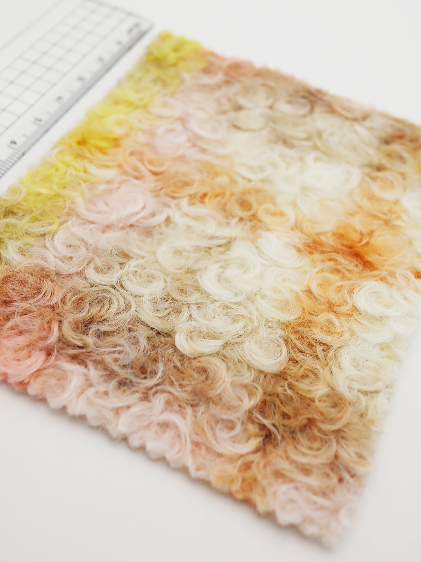 【25SS-155】くるくる起毛チェックニットメルトン　/0.5ｙあたり = ～1015円