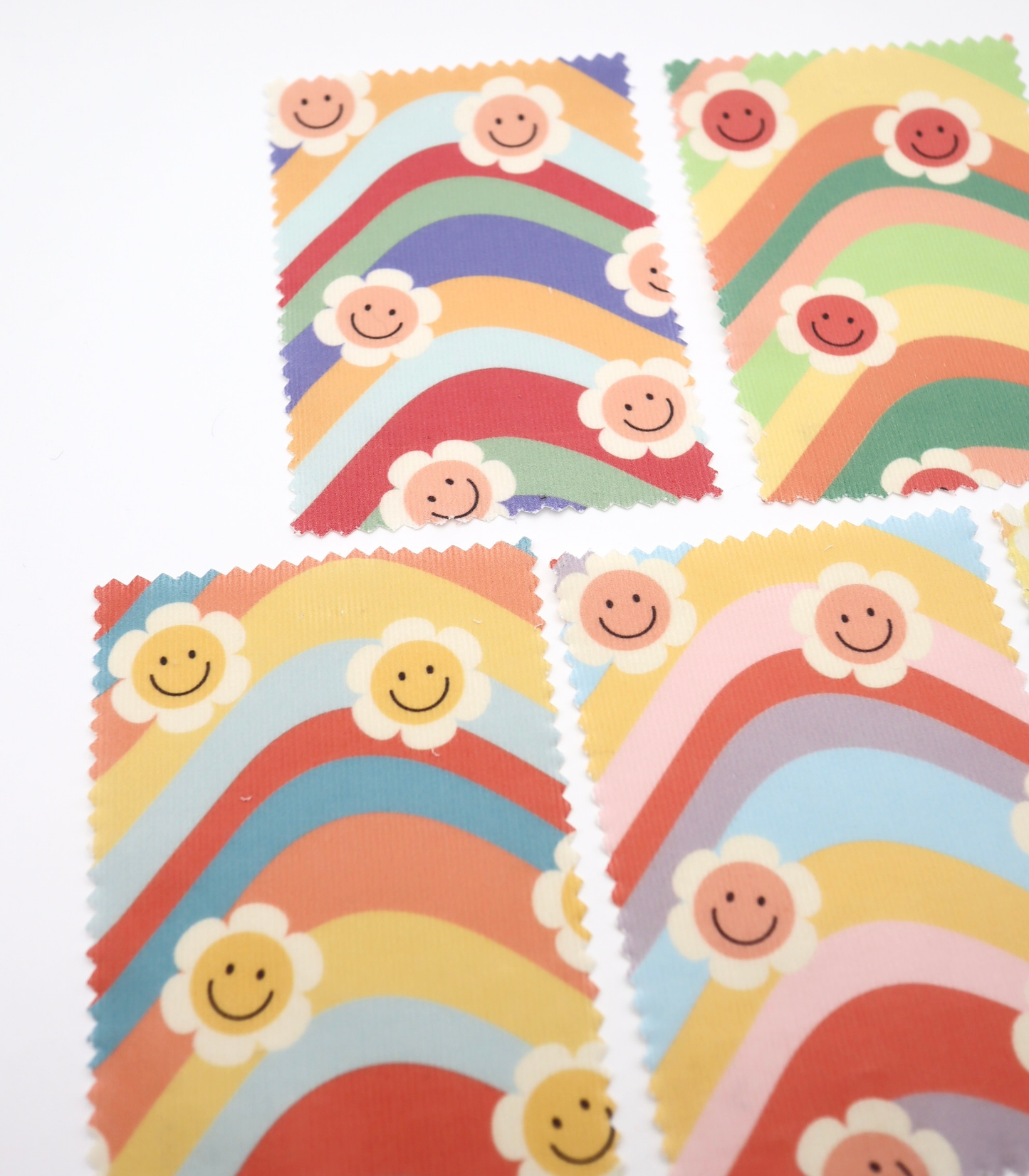 【25SS-119】レインボー×レトロフラワープリントコーデュロイ　/0.5ｙあたり=～880円