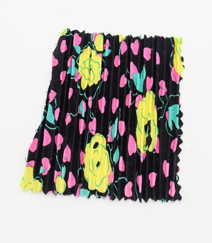 【25SS-309】ローズプリントプリーツ加工デシン　/0.5ｙあたり = ～820円