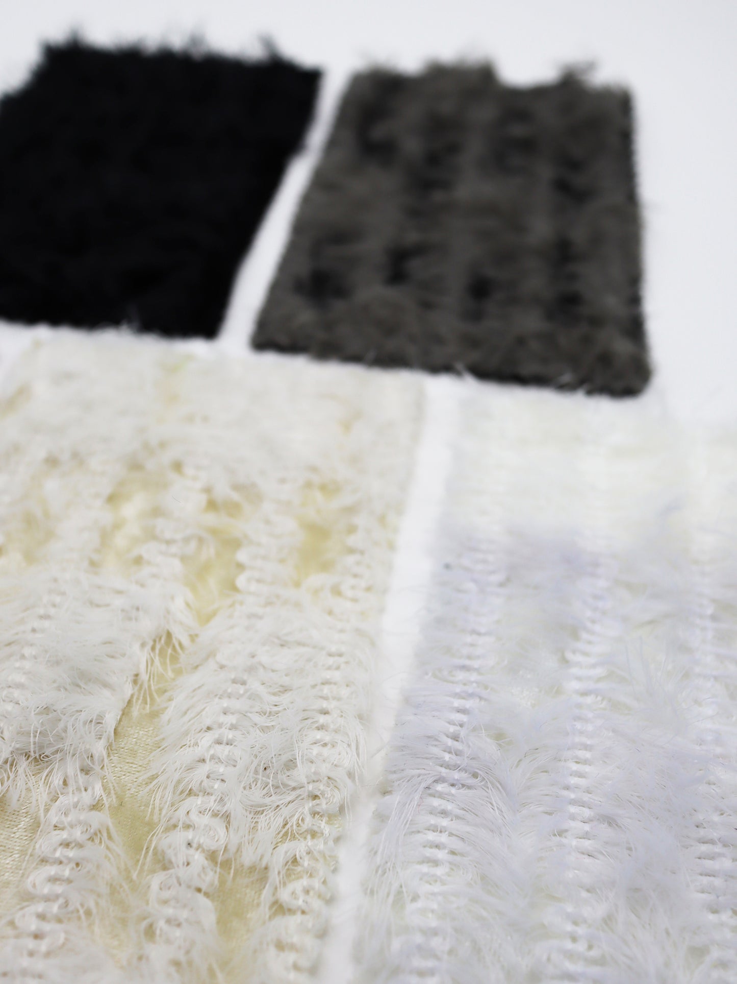 【25SS-168】ふわふわシャギーストライプベロアニット　/0.5ｙあたり = ～1315円