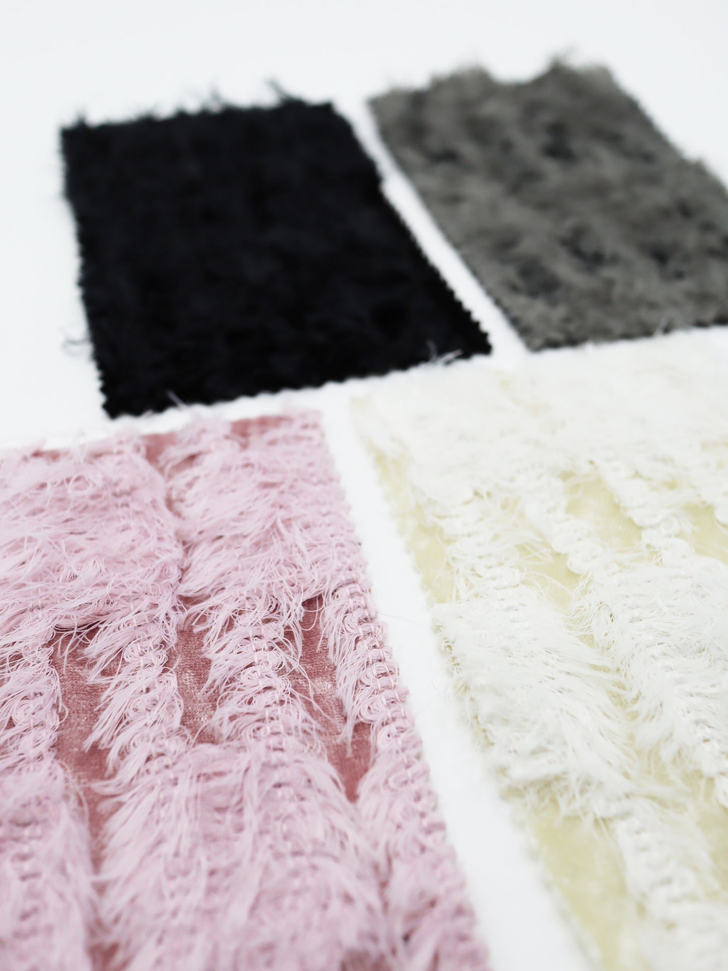 【25SS-168】ふわふわシャギーストライプベロアニット　/0.5ｙあたり = ～1315円