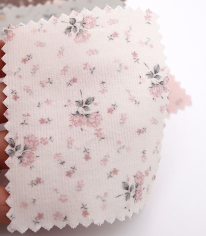 小花柄プリント　白　コーデュロイ　韓国生地　東大門市場生地