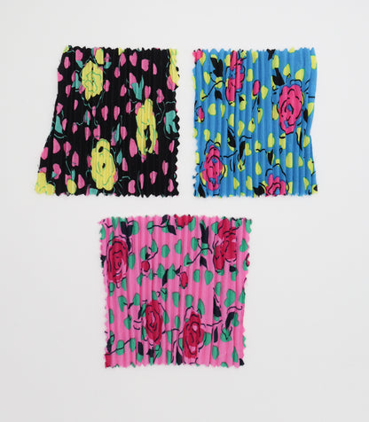 【25SS-309】ローズプリントプリーツ加工デシン　/0.5ｙあたり = ～820円