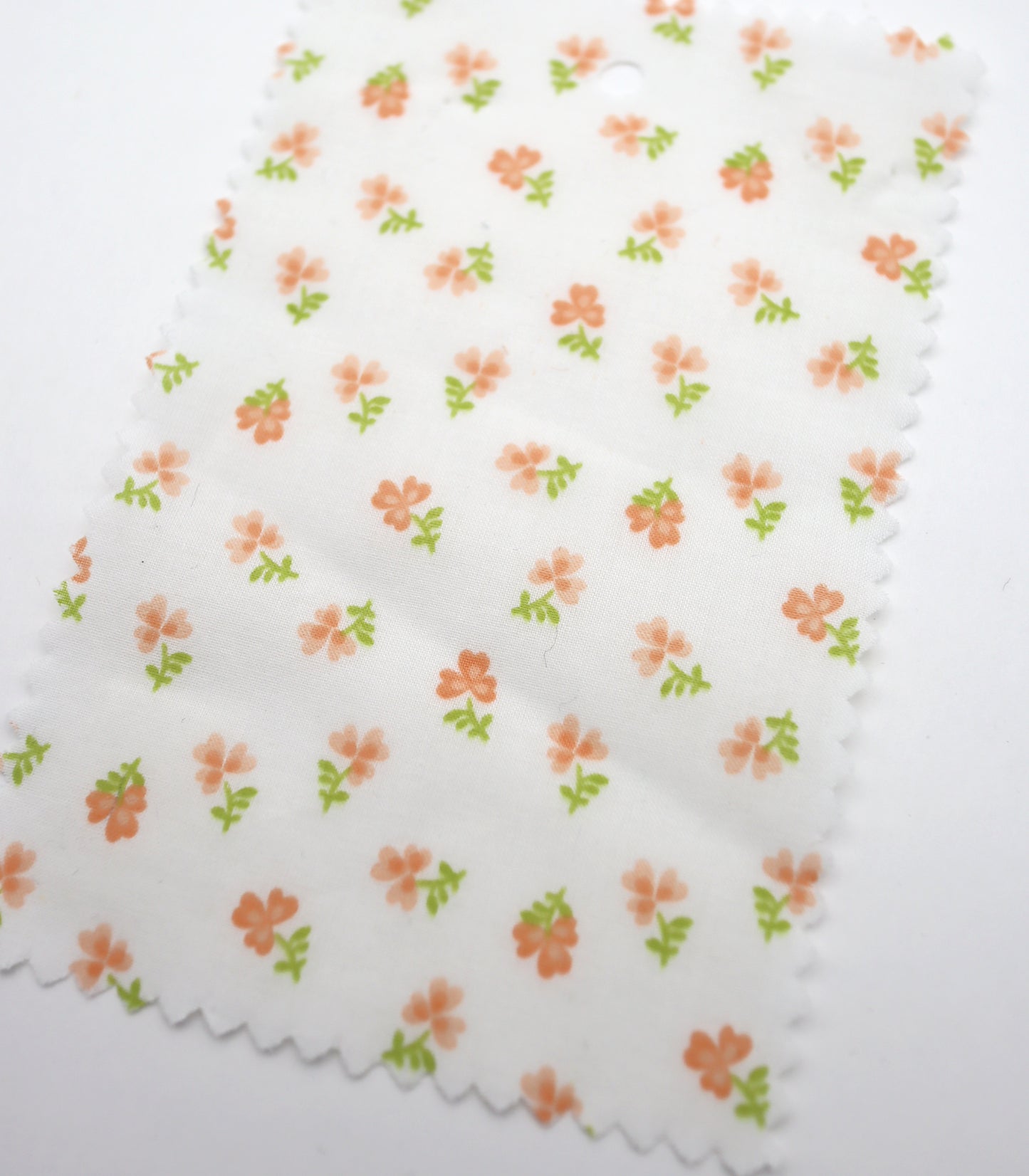 【25SS-259】小花柄プリント綿ローン　/0.5ｙあたり = ～625円