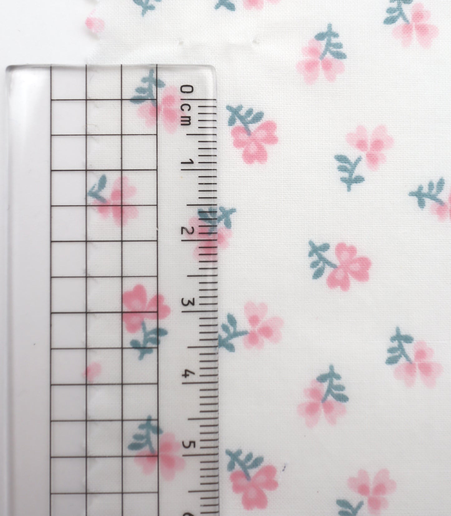 【25SS-259】小花柄プリント綿ローン　/0.5ｙあたり = ～625円