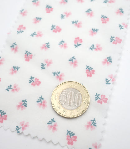 【25SS-259】小花柄プリント綿ローン　/0.5ｙあたり = ～625円