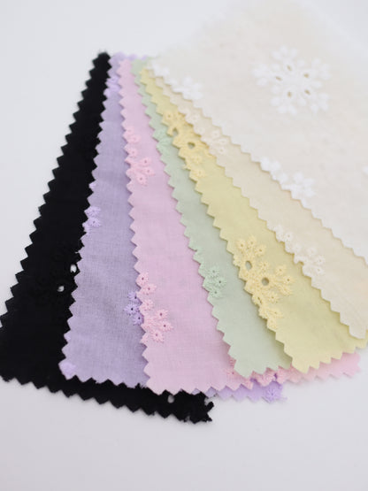 綿100%・アイレットフラワー刺繍ローン生地｜【生地幅】約132センチ 【混率】綿100％｜春夏ブラウス・ワンピース・子供服向け